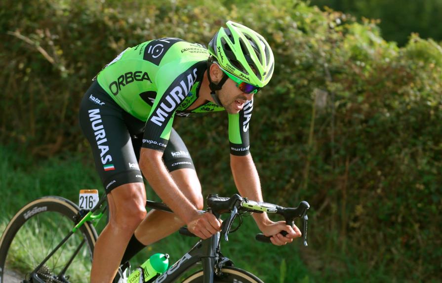 Mikel Iturria se da una alegría en la Vuelta, Roglic sigue líder