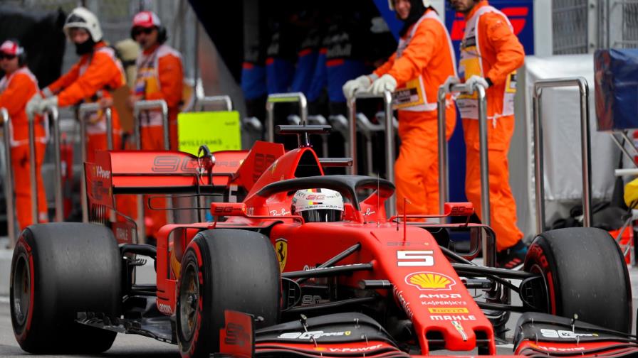 Max Verstappen sorprende en prácticas de Sochi y supera a Charles Leclerc