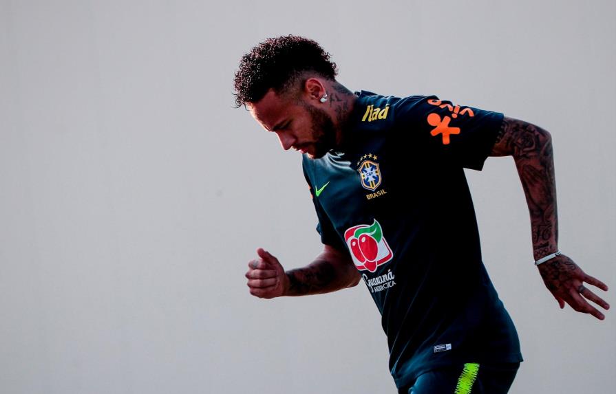 Tite dice que le incomodan los juicios sin información contra Neymar