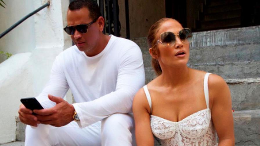 ¿Las borró también? Así actuó Alex Rodríguez luego de que JLo eliminara sus fotos de Instagram