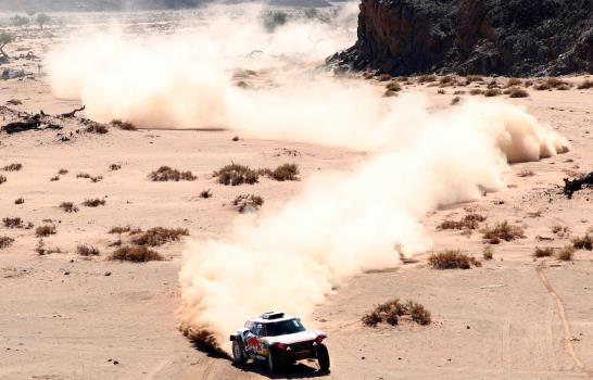 El argentino Terranova, nuevo líder del Dakar en etapa ganada por De Villiers