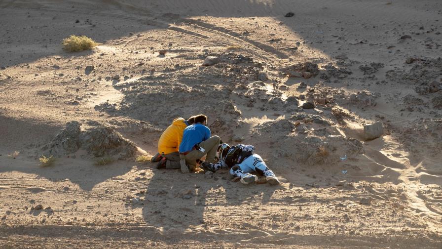 El francés Van Beveren, primero en abandonar de las motos favoritas del Dakar