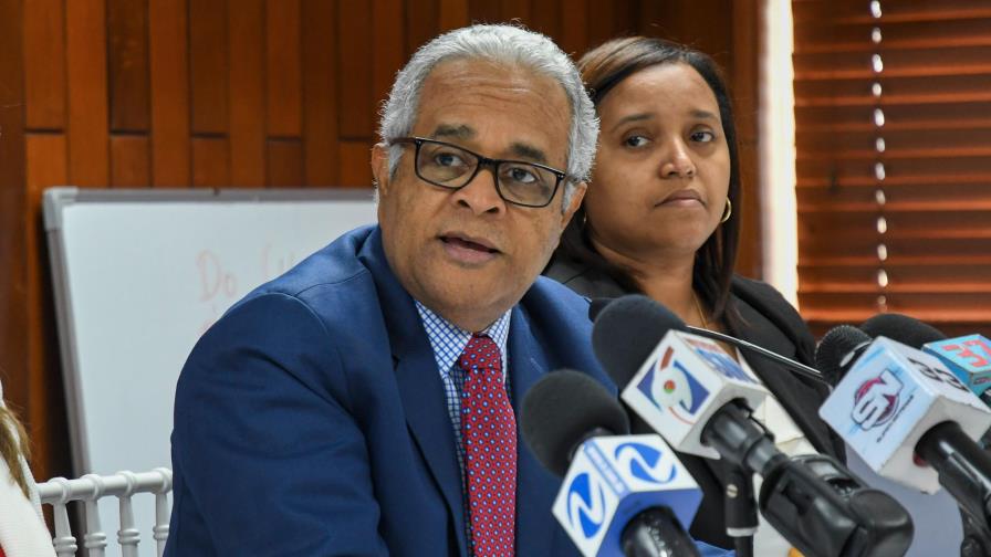 Autoridades dominicanas piden a sus residentes evitar viajes a China Autoridades dominicanas piden a sus residentes evitar viajes a China
