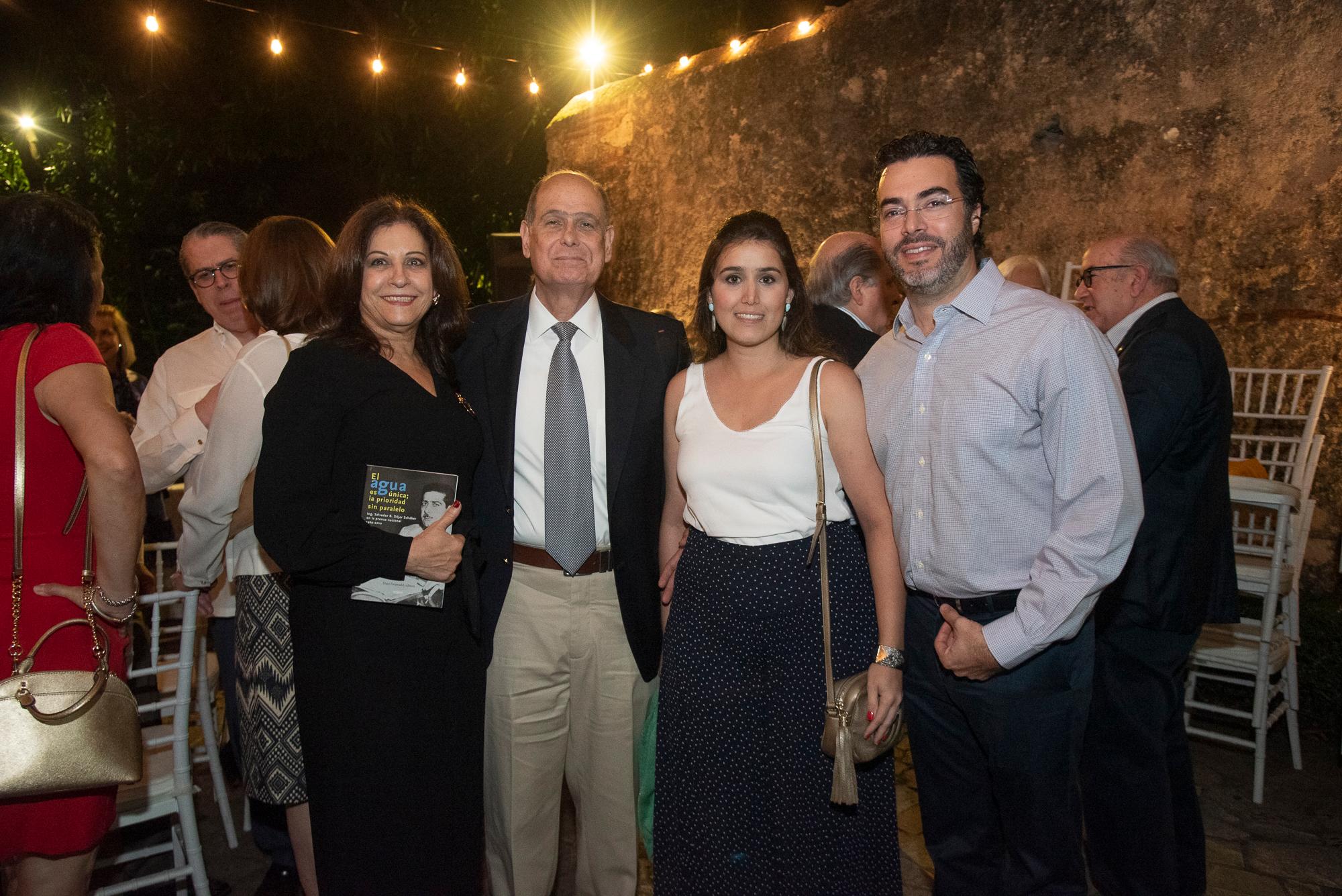 Judelka Heyaime, Salvador Dájer, Vanessa González y Jorge Hernández.