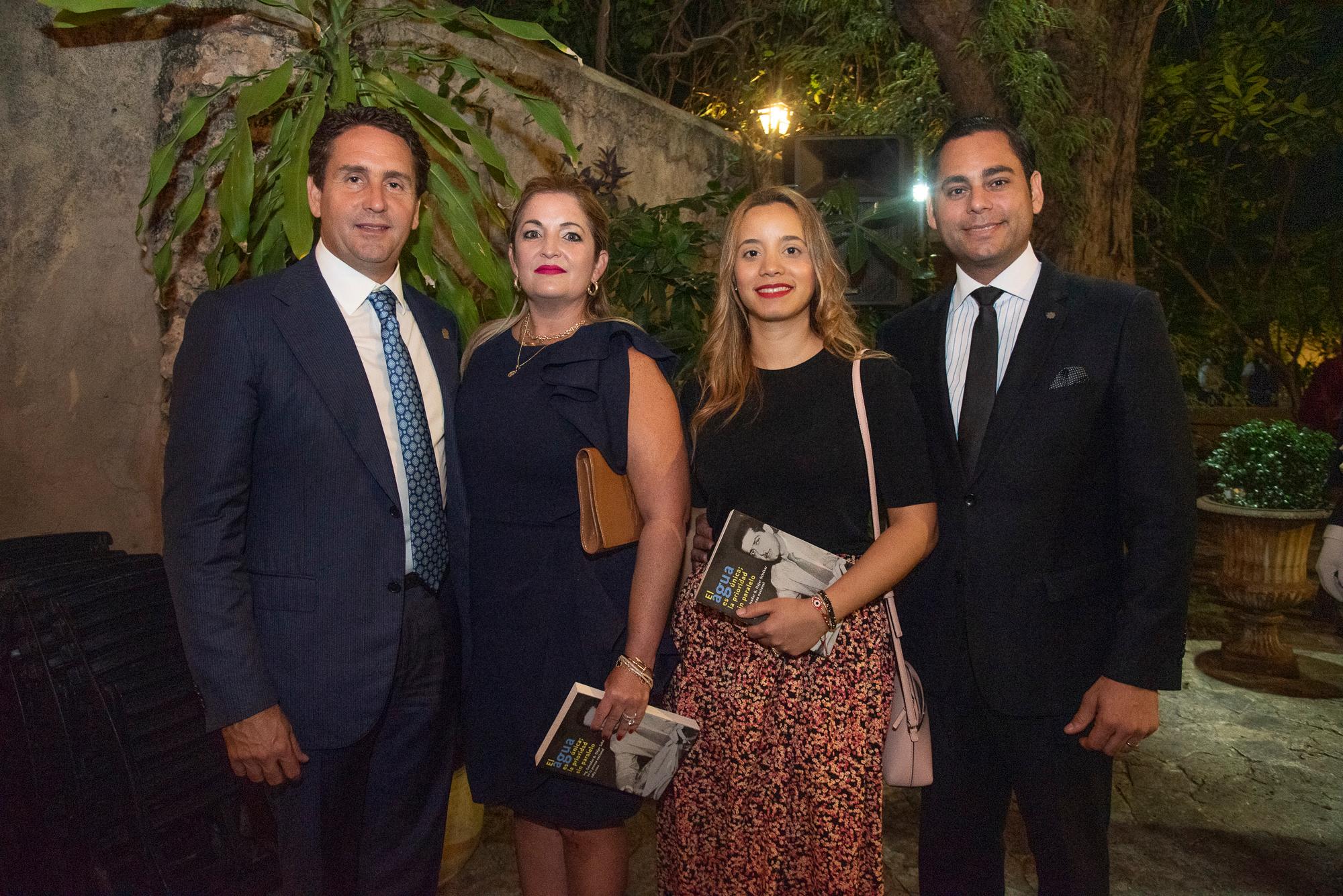 Wilfredo Baquero, Pamela Álvarez, Nalleli Garib y Alexander Leonardo.