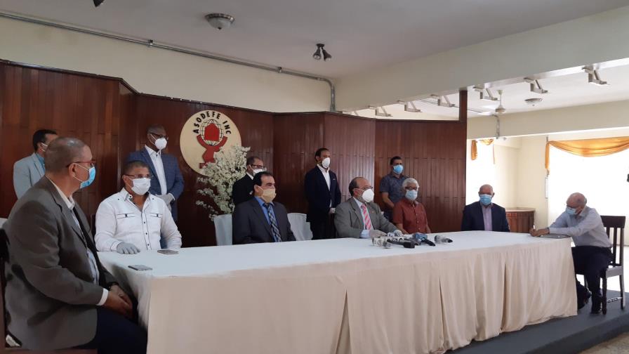 Comerciantes piden al Gobierno iniciar la apertura gradual de la economía a partir del lunes