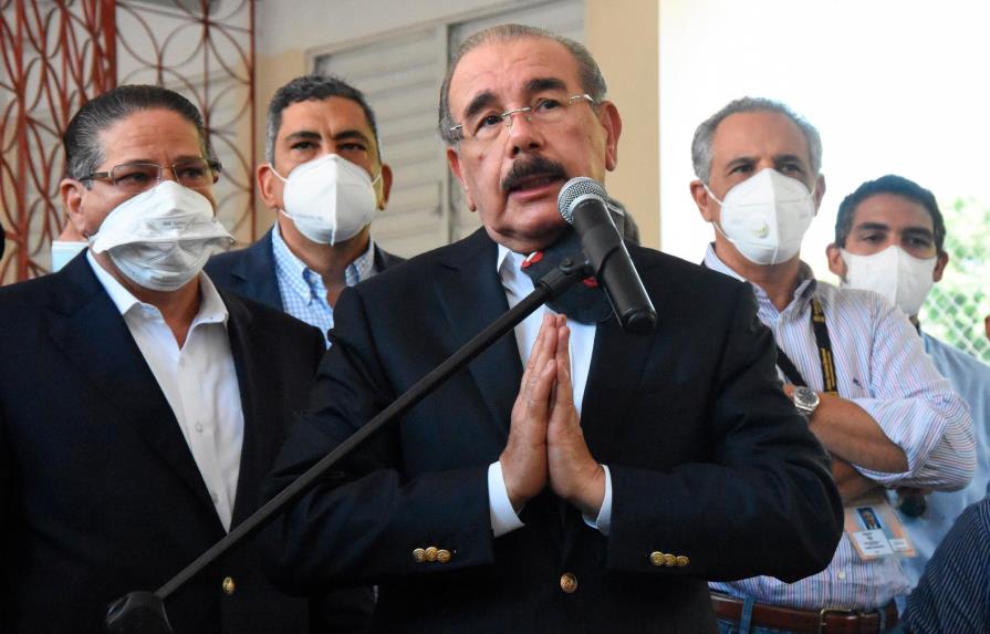 Danilo Medina nombra a los seis funcionarios que forman su comisión de transición gubernamental