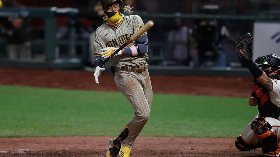 Machado y Tatis ayudan a triunfo de los Padres