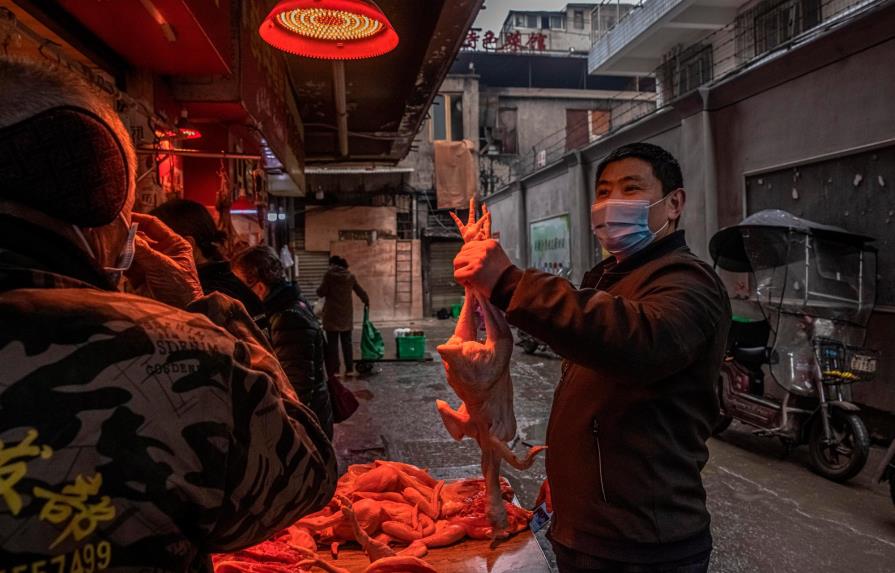 Una ciudad china detecta más de 40 casos en un importante matadero avícola