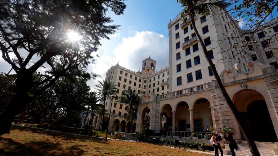 Cuba marca un nuevo récord con 825 casos diarios de covid-19