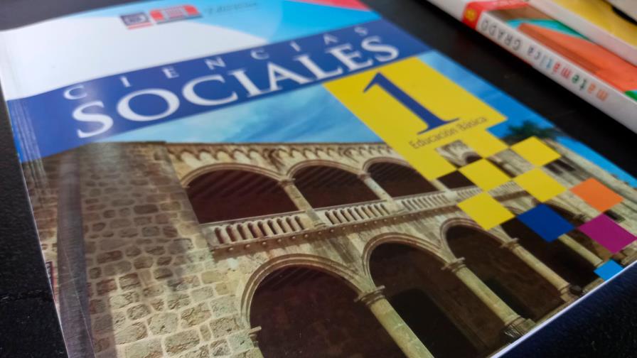 Escuelas públicas de RD sin libros actualizados por más de cinco años