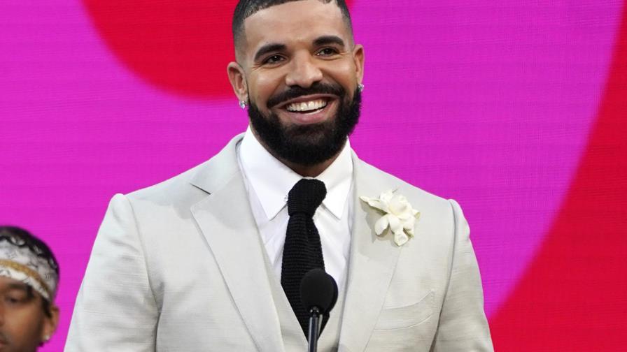 Drake retira sus 2 nominaciones al Grammy de lista final