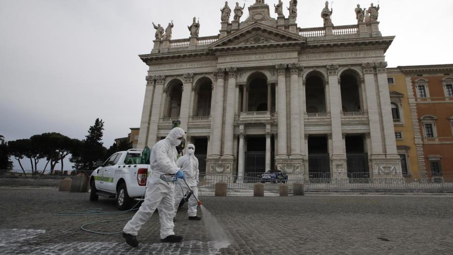 Italia registra mínimo de muertos por virus desde marzo