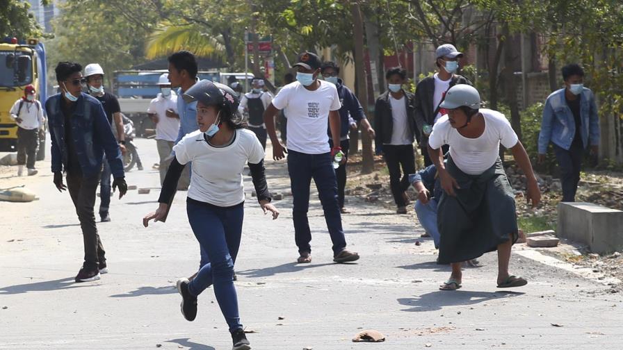 ONU: Al menos 18 muertos en represión a protestas en Myanmar