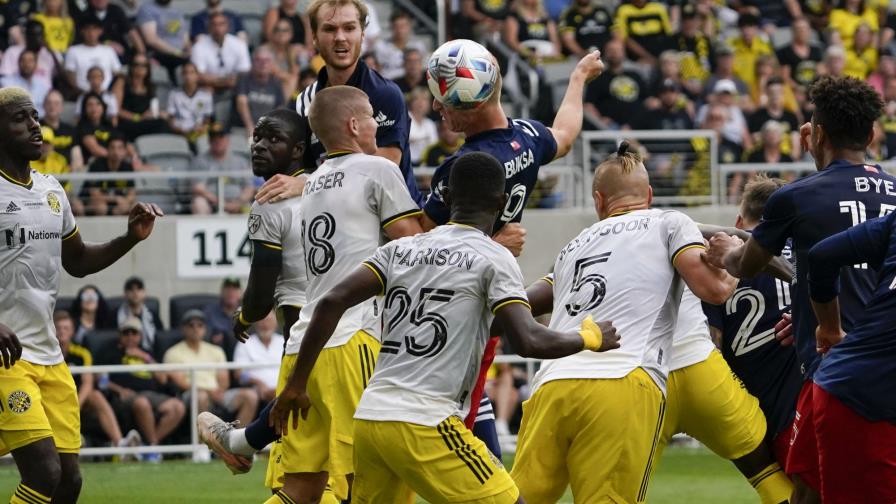 Paredes anota y D.C. United golea 7-1 a Toronto en la MLS