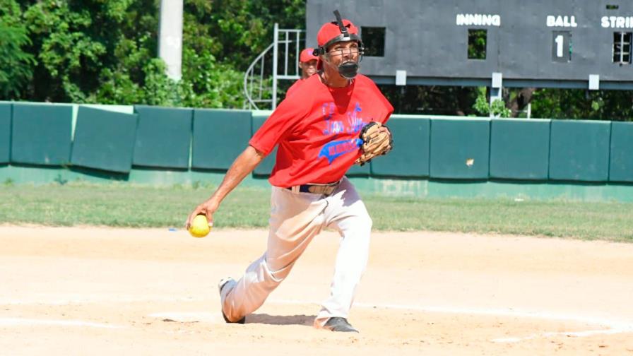 Adovenprofar clasifica sus tres equipos en softbol del Distrito Nacional