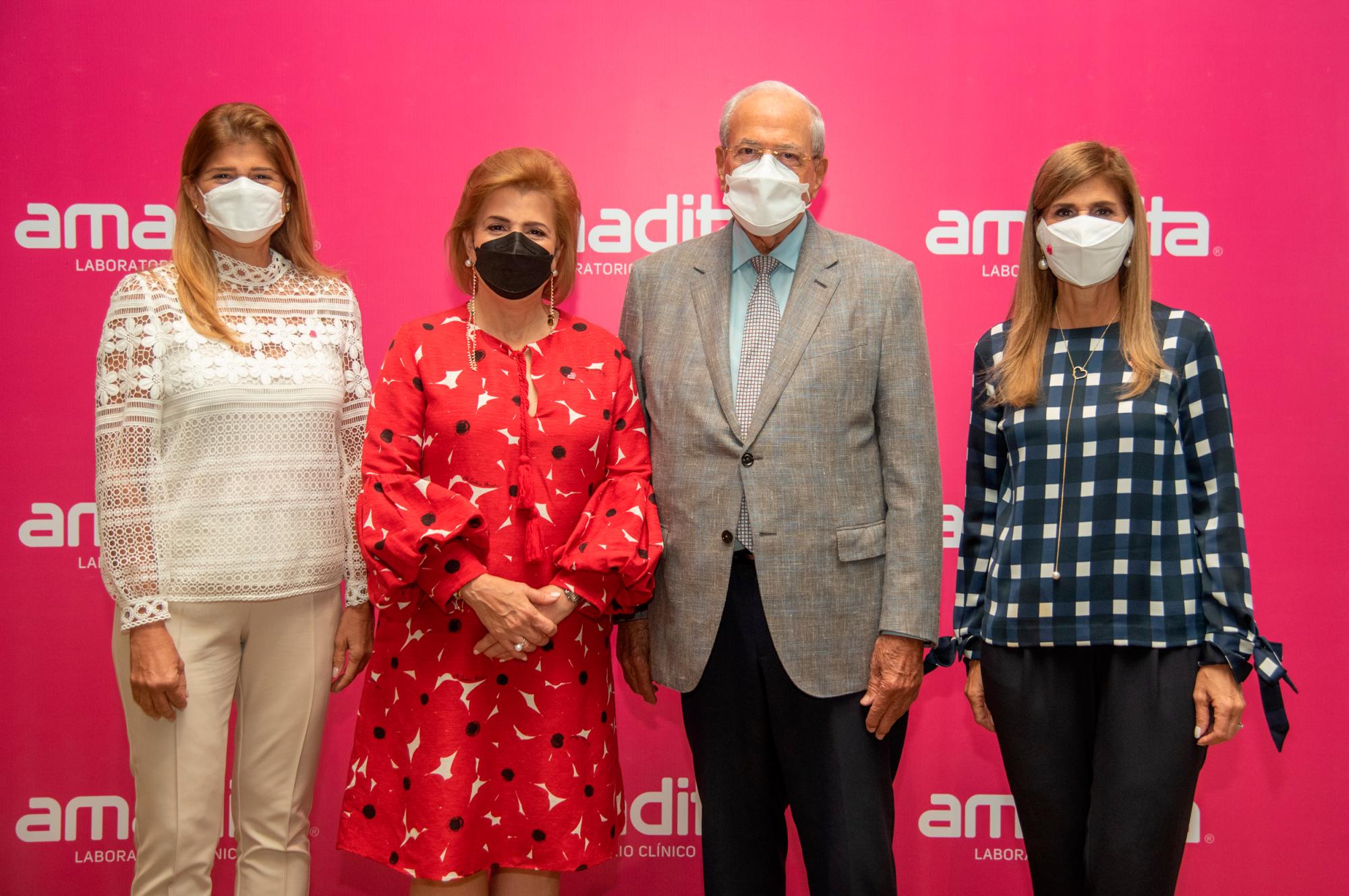 Pilar González, Patricia González, Octavio González y Jacqueline González. (Ricardo Hernández)