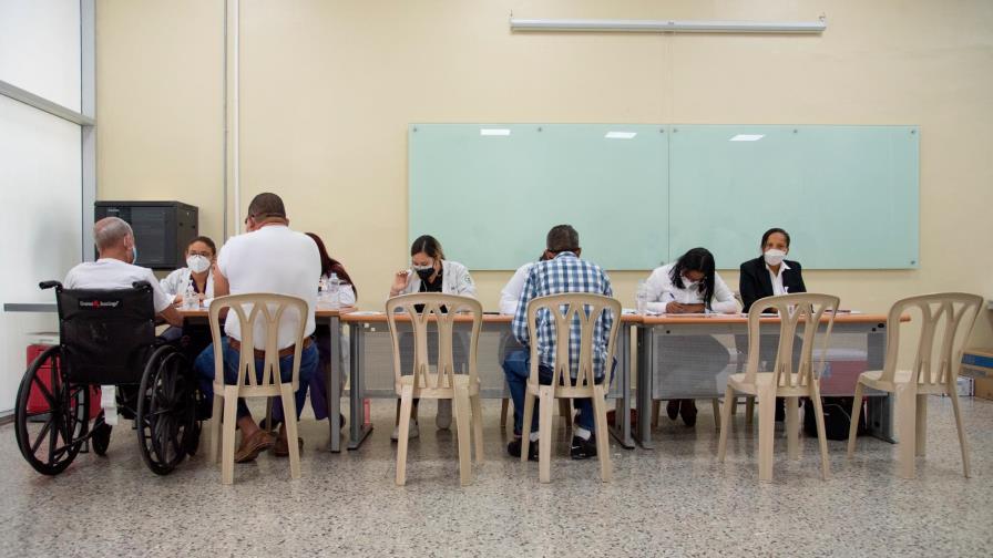 Plan de vacunación se reactivará con la llegada de un millón de vacunas desde China Plan de vacunación se reactivará con la llegada de un millón de vacunas desde China