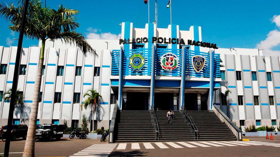 Policía someterá a disciplina a agentes arrastraron hombre en hospital