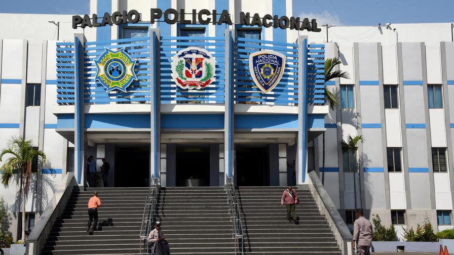 Investigan caso de hombre cayó 8vo piso