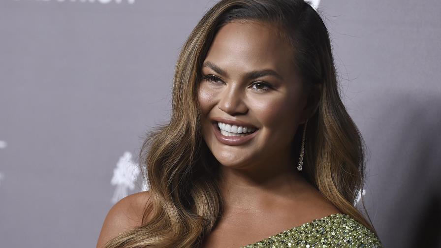 Chrissy Teigen, Kim Raver y más aplauden a “Sesame Street”