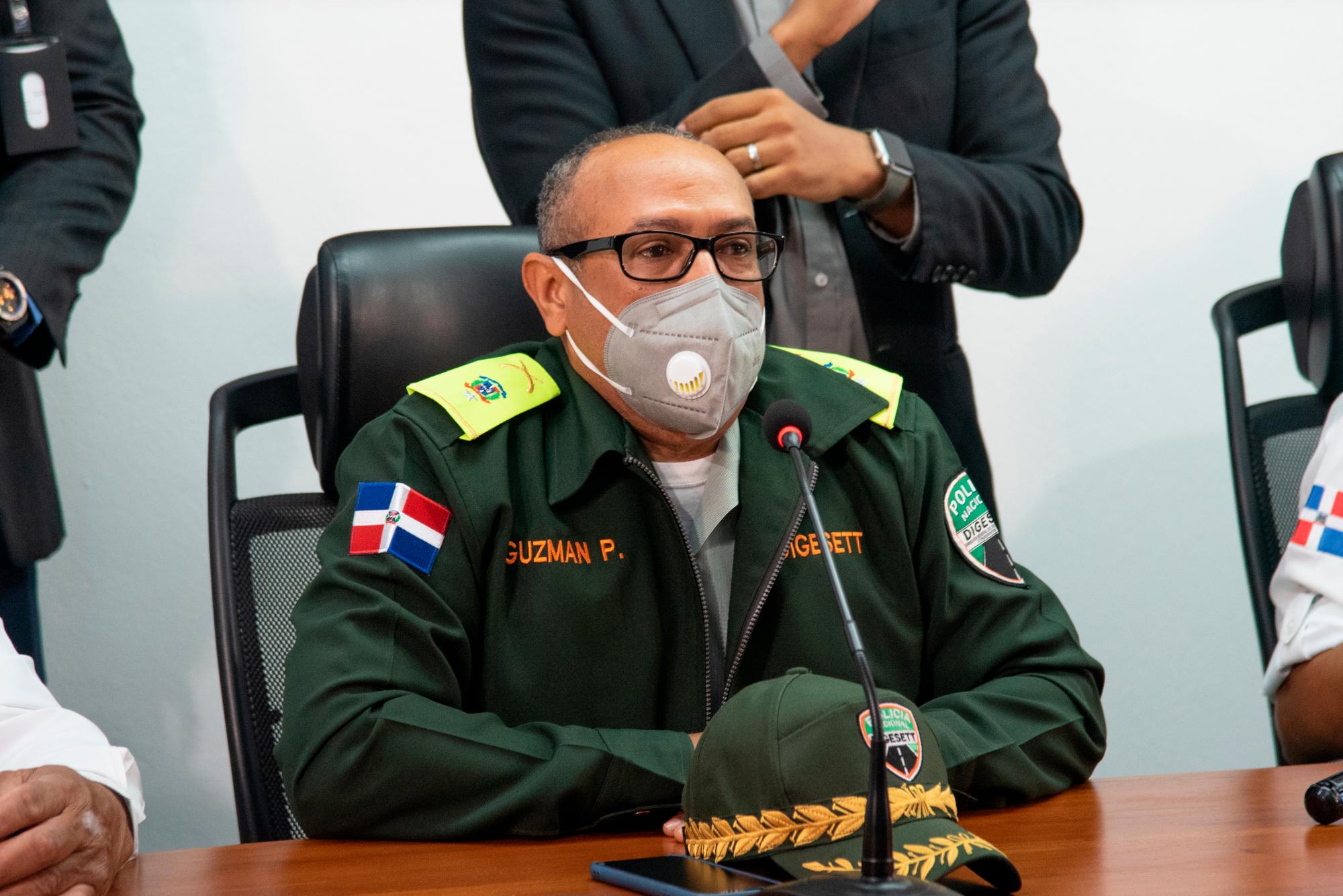 El director de la DIGESETT, general Ramón Antonio Guzmán Peralta.