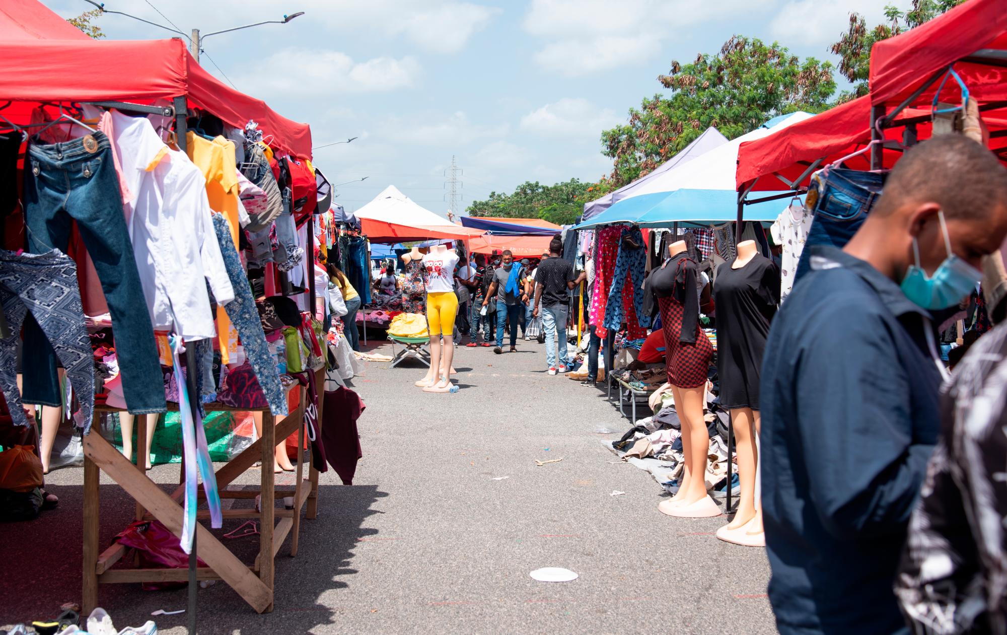 Las ventas han bajado, de acuerdo con comerciantes.