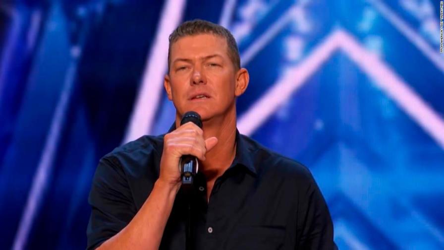 Video | Padre de 3 hijos, cuya esposa murió en accidente de Kobe Bryant, emociona en “America’s Got Talent” 