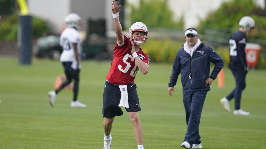 Patriots firman al quarteback Mac Jones a largo plazo