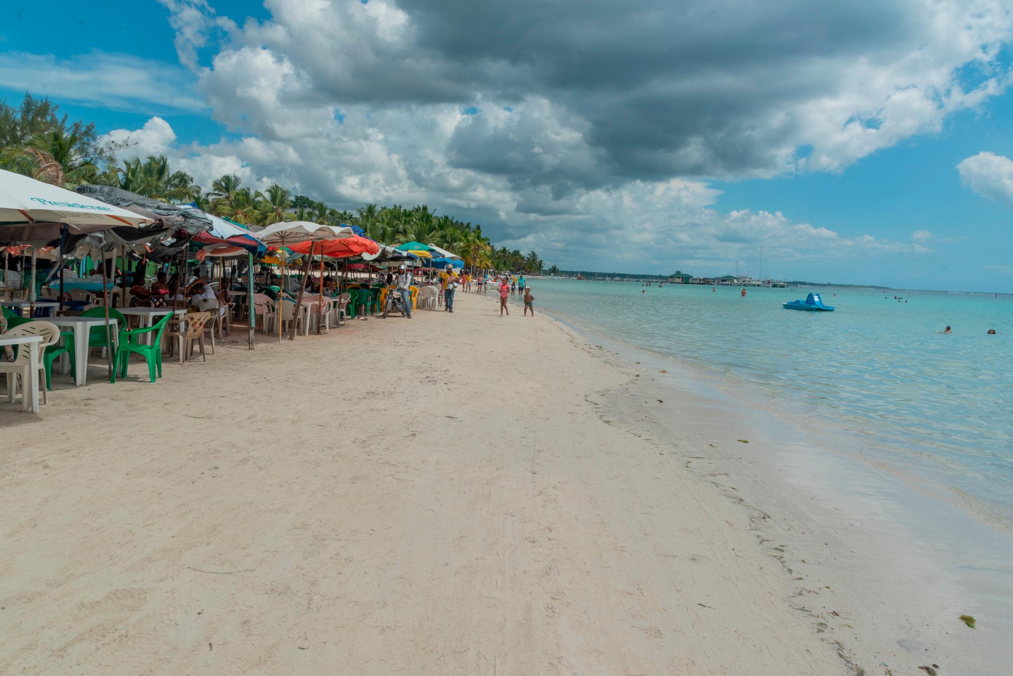 El objetivo es recuperar el entorno de la popular playa.