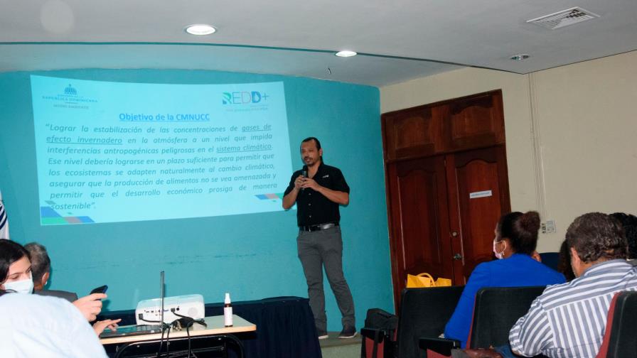 Buscan reducir cinco millones de toneladas de emisión de gases invernaderos en RD Buscan reducir cinco millones de toneladas de emisión de gases invernaderos en RD