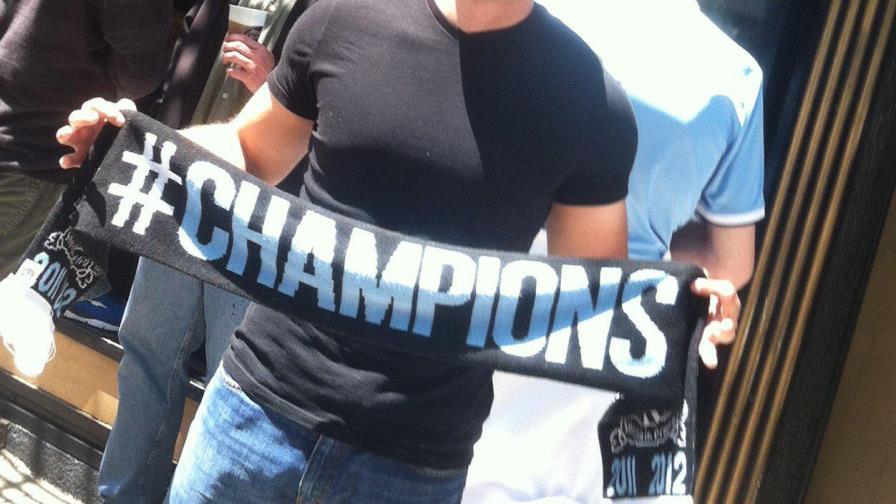 Aficionados disfrutan su regreso al estadio para la Serie Mundial de béisbol Aficionados disfrutan su regreso al estadio para la Serie Mundial de béisbol