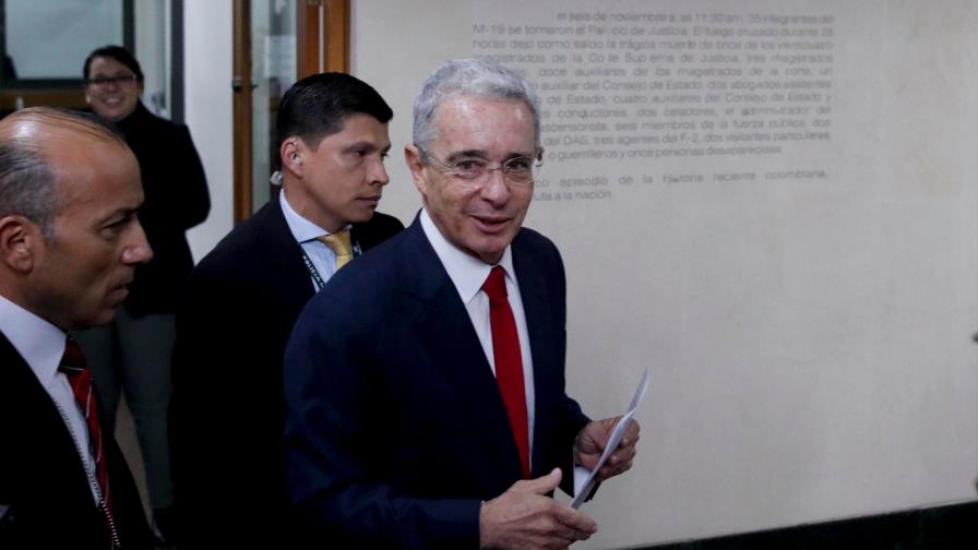 Expresidente colombiano Álvaro Uribe declara sobre falsos positivos