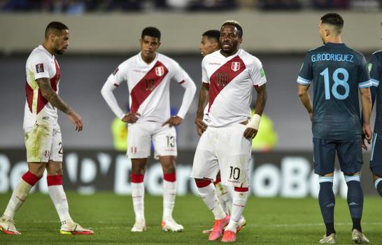 Argentina vence 1-0 a Perú y queda más cerca de Qatar