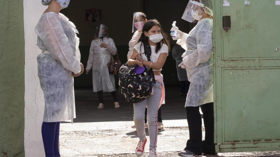 Ciudad brasileña casi vuelve a normalidad gracias a vacuna