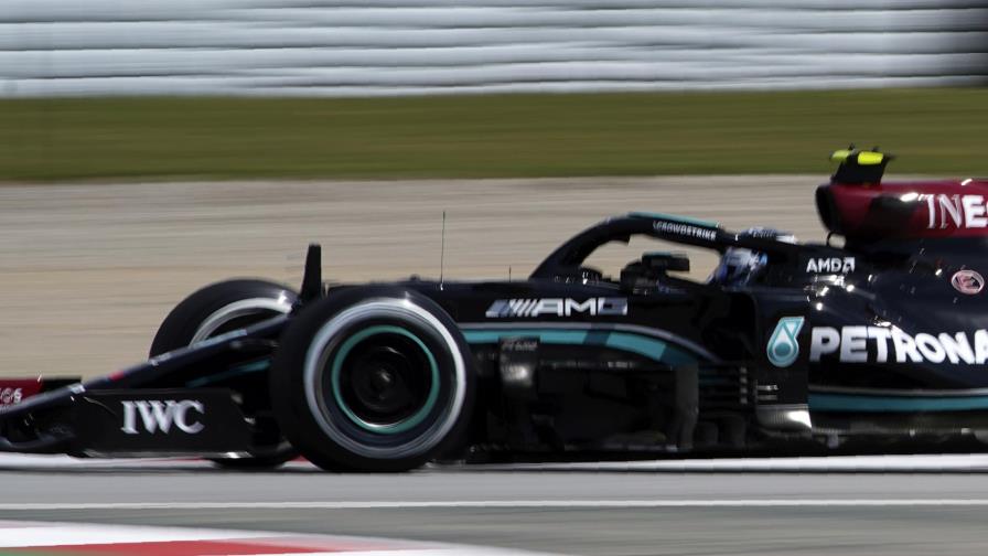 Bottas pasa a Verstappen, Hamilton en 1ra práctica en España