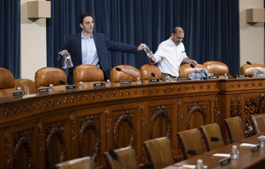 Pese a los riesgos, los demócratas van por juicio político Pese a los riesgos, los demócratas van por juicio político