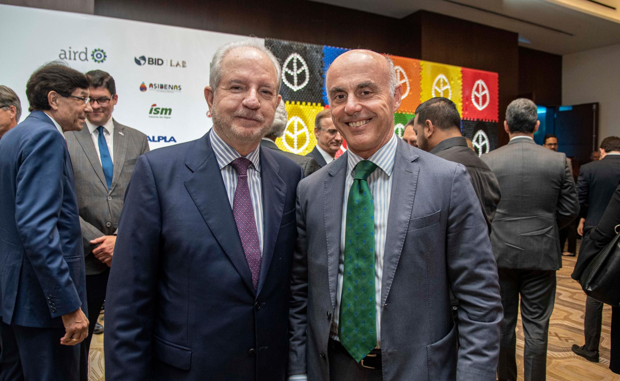 Carlos Fernández y Alejandro Abellán García de Diego.?