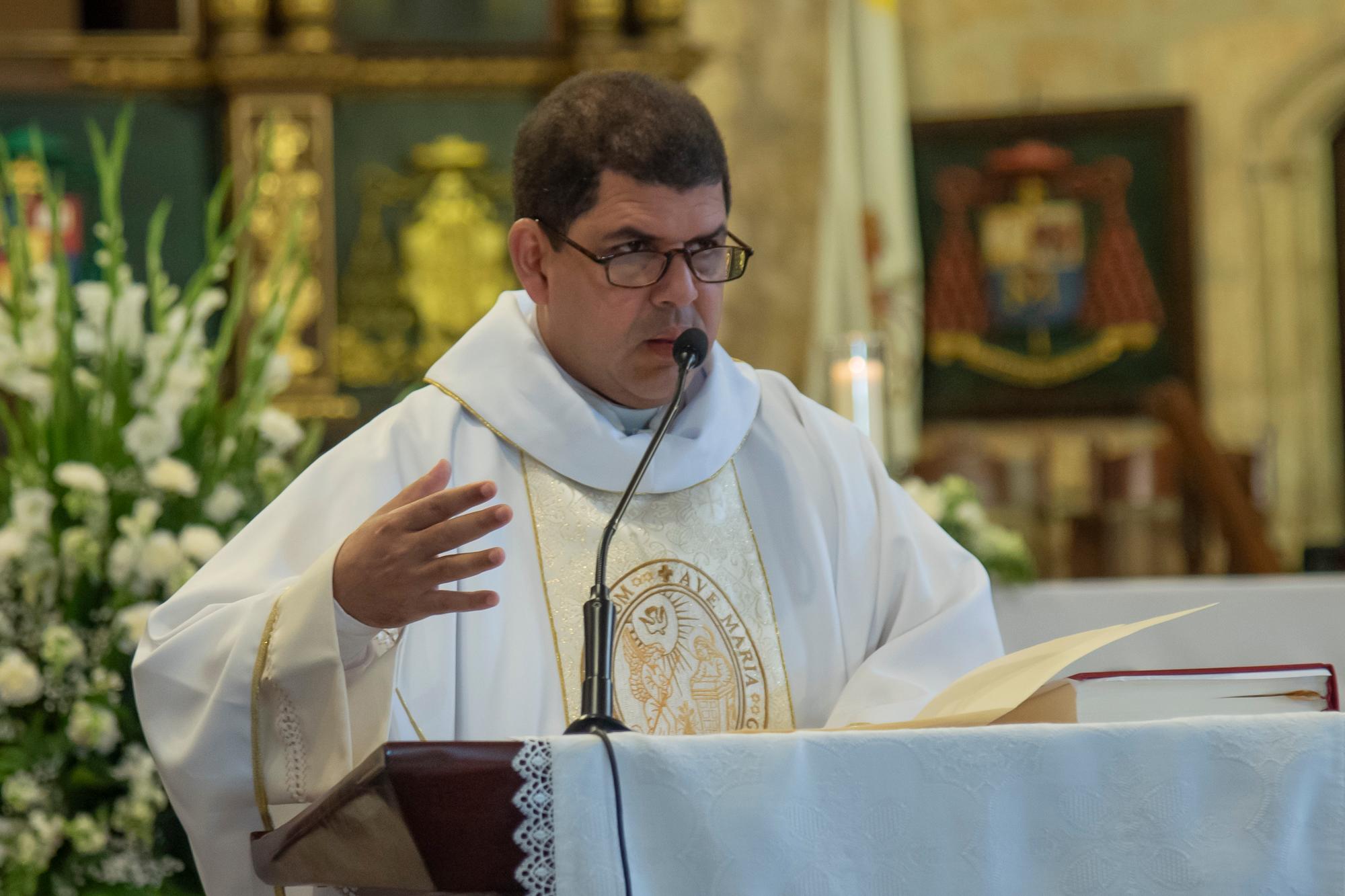 El padre Nelson Rafael Clark.