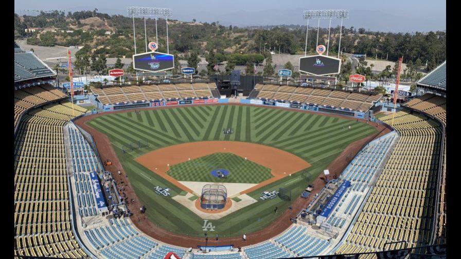 Los Dodgers aplicarán recortes salariales a sus empleados