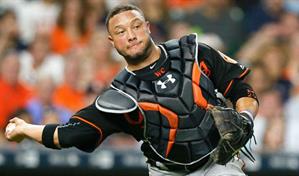 Los Nacionales ofrecen contrato de liga menor al receptor Welington Castillo