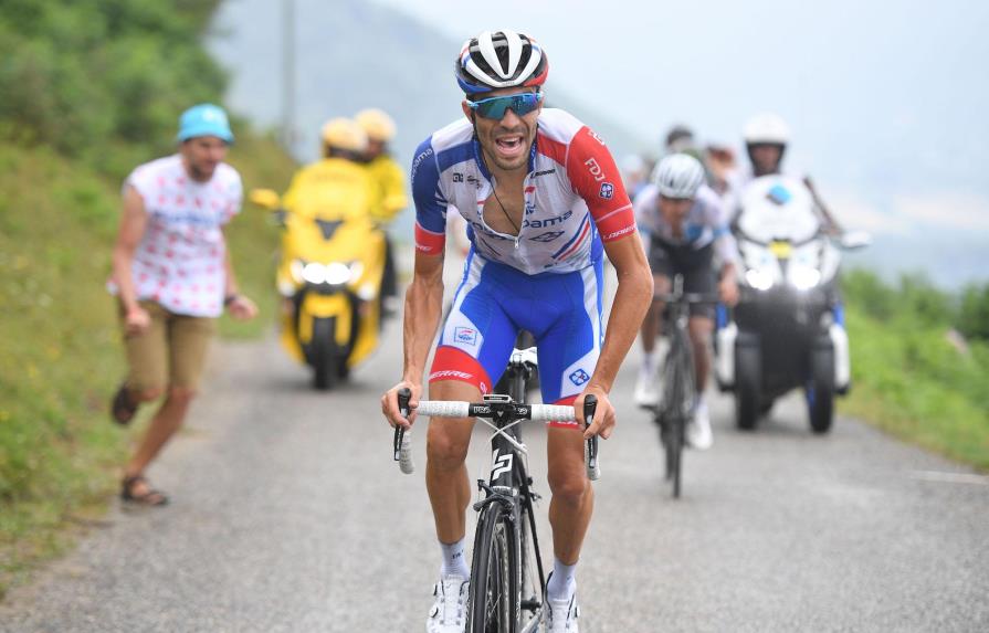 Thibaut Pinot abandona la Vuelta a España por dolores de espalda