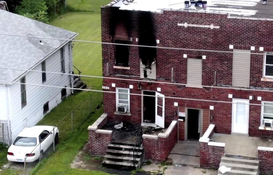 Mueren 5 niños en incendio en su casa en Illinois