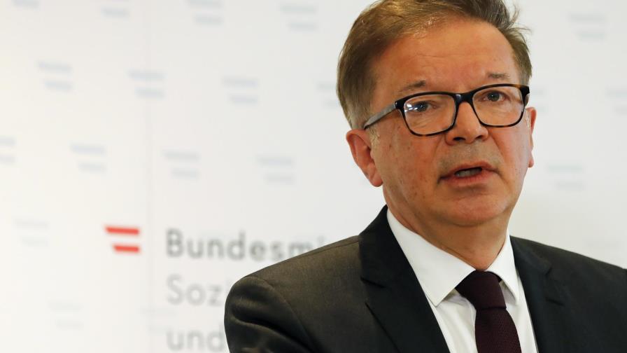 Austria: Renuncia ministro de Salud por exceso de trabajo