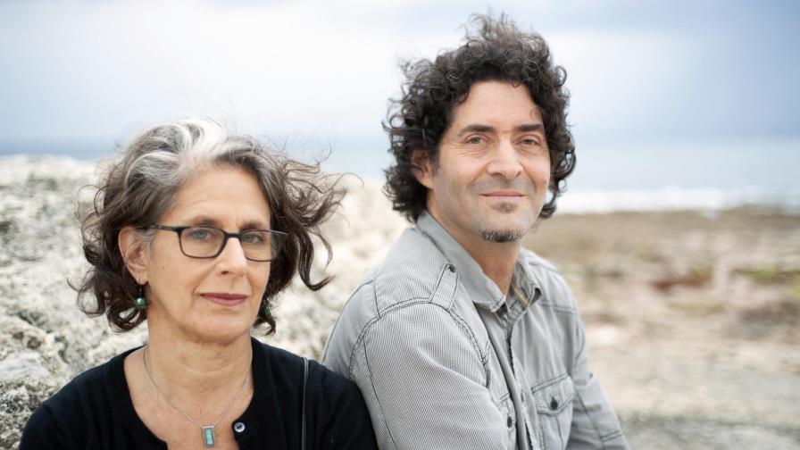 La música une a dos hermanos cubanos separados físicamente