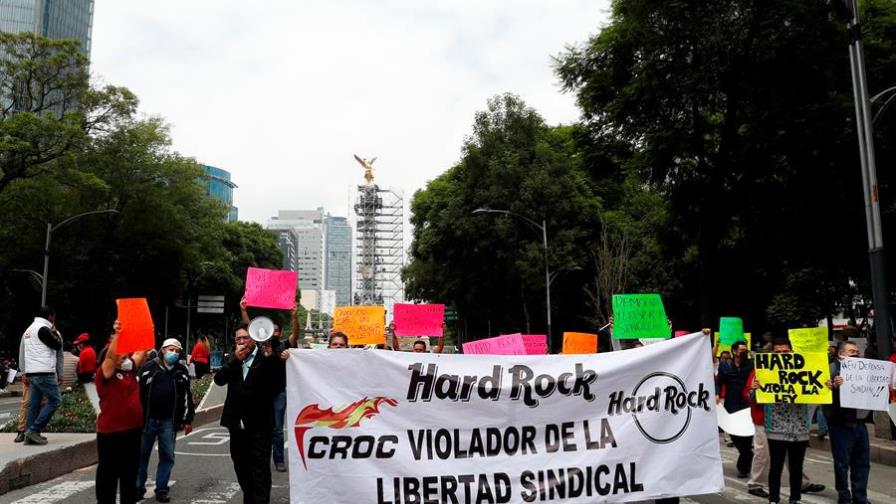 Blindan la Embajada de EE.UU. en México por una protesta contra Hard Rock