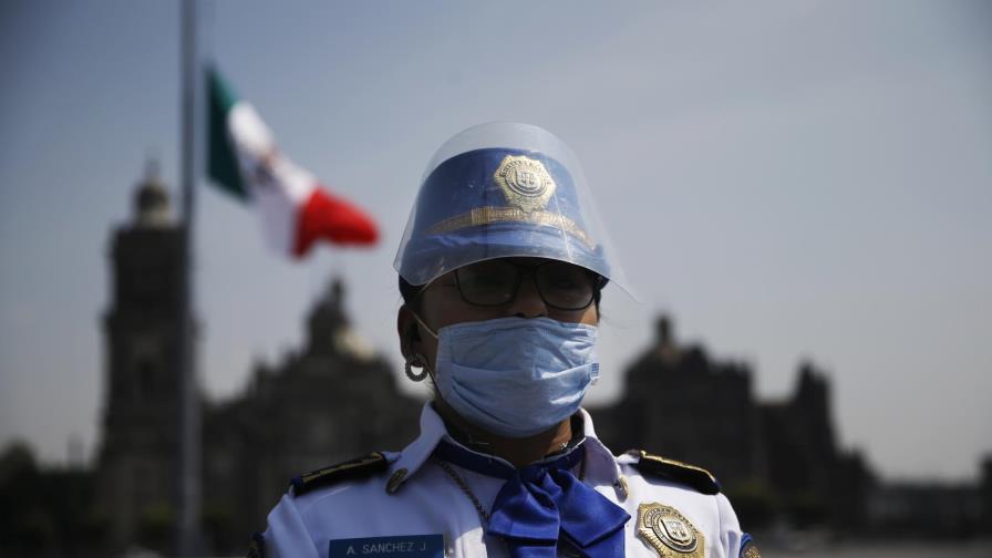 México pone en marcha plan económico ante crisis de COVID-19 México pone en marcha plan económico ante crisis de COVID-19