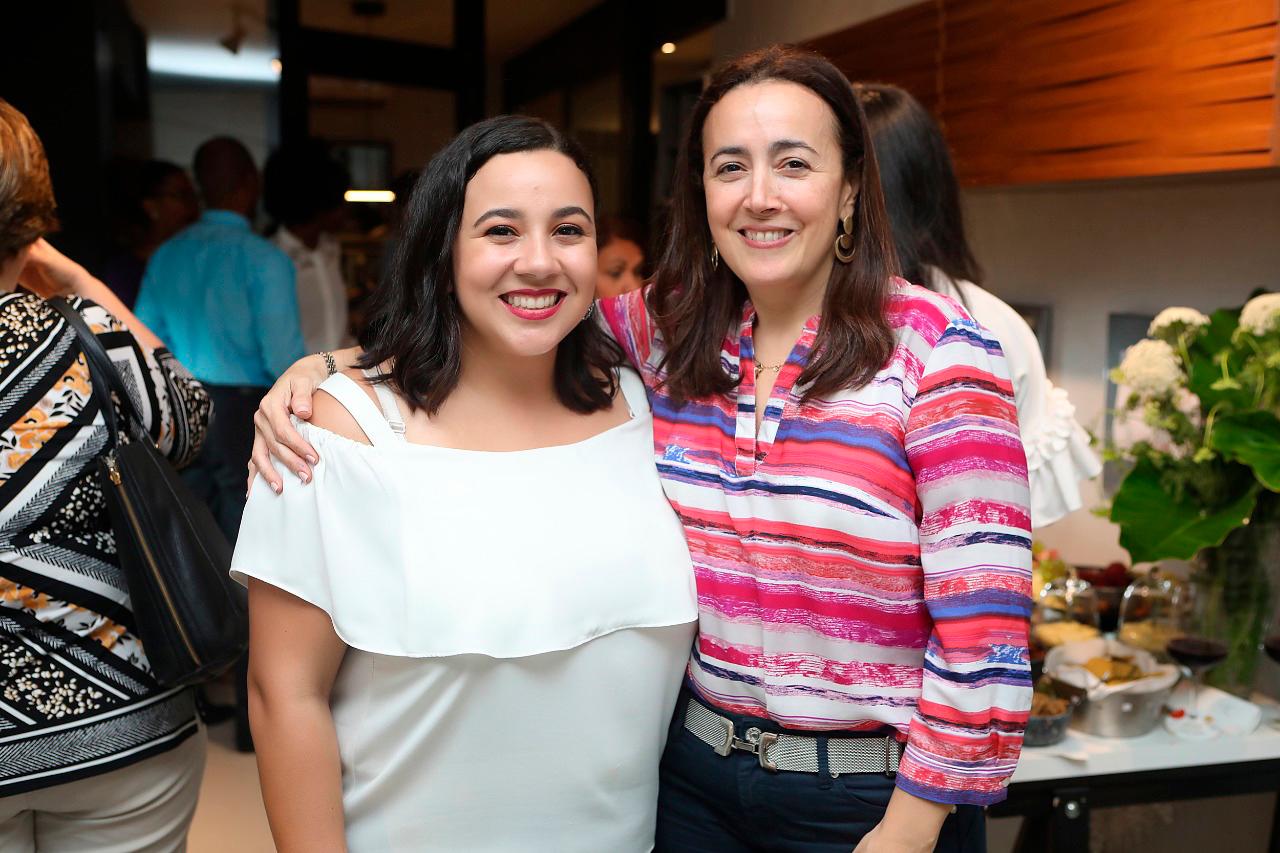 Gabriela Guzmán y Kattiuska Navarro.