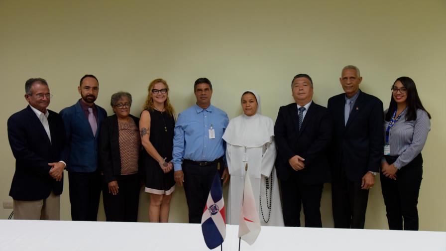 Embajada de Japón firma contratos de donación con entidades dominicanas 