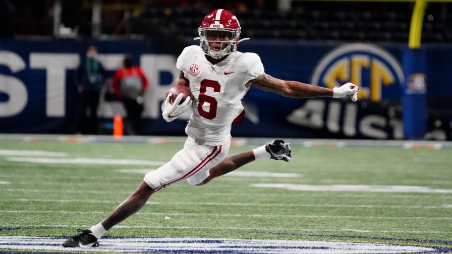 DeVonta Smith, de Alabama, obtiene el Trofeo Heisman